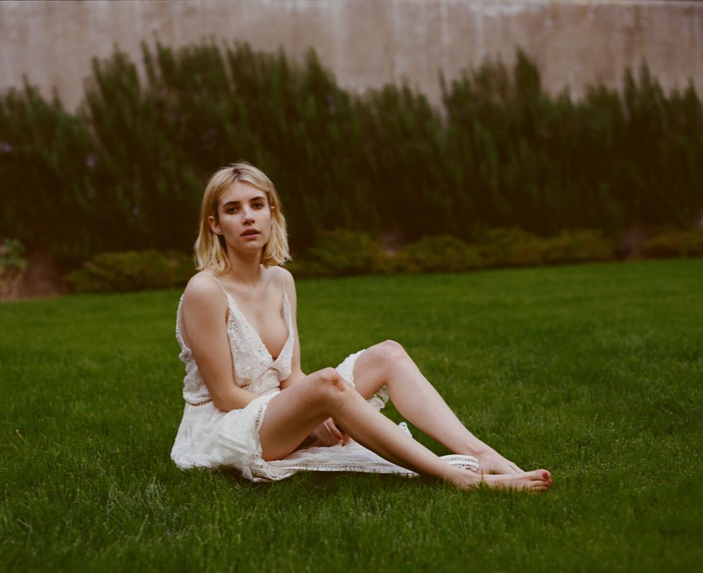 Emma Roberts in the underwear series of Queen Crick
