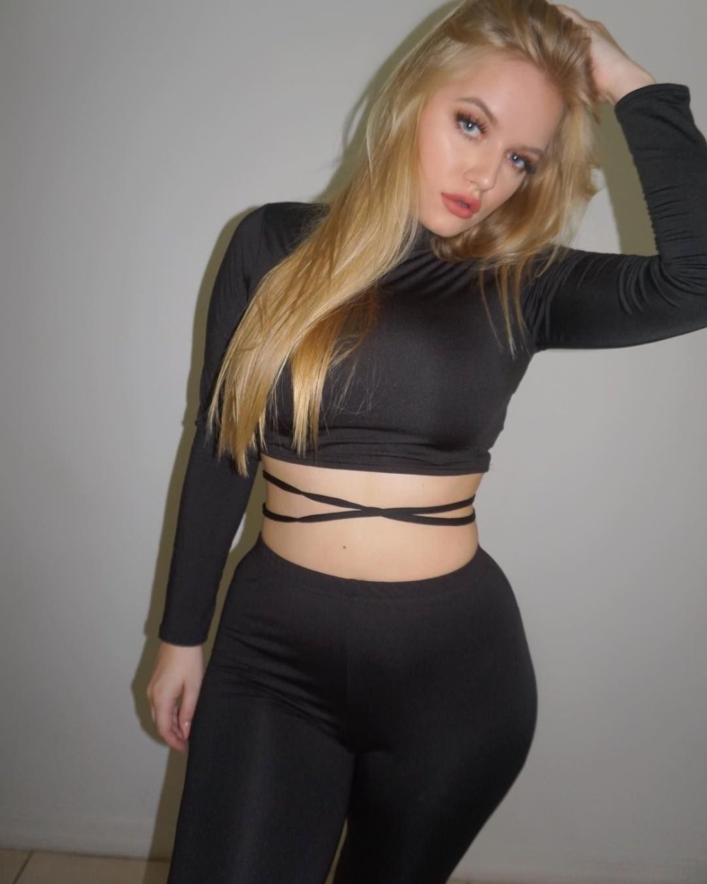 Angelica Maria @baddangelofig