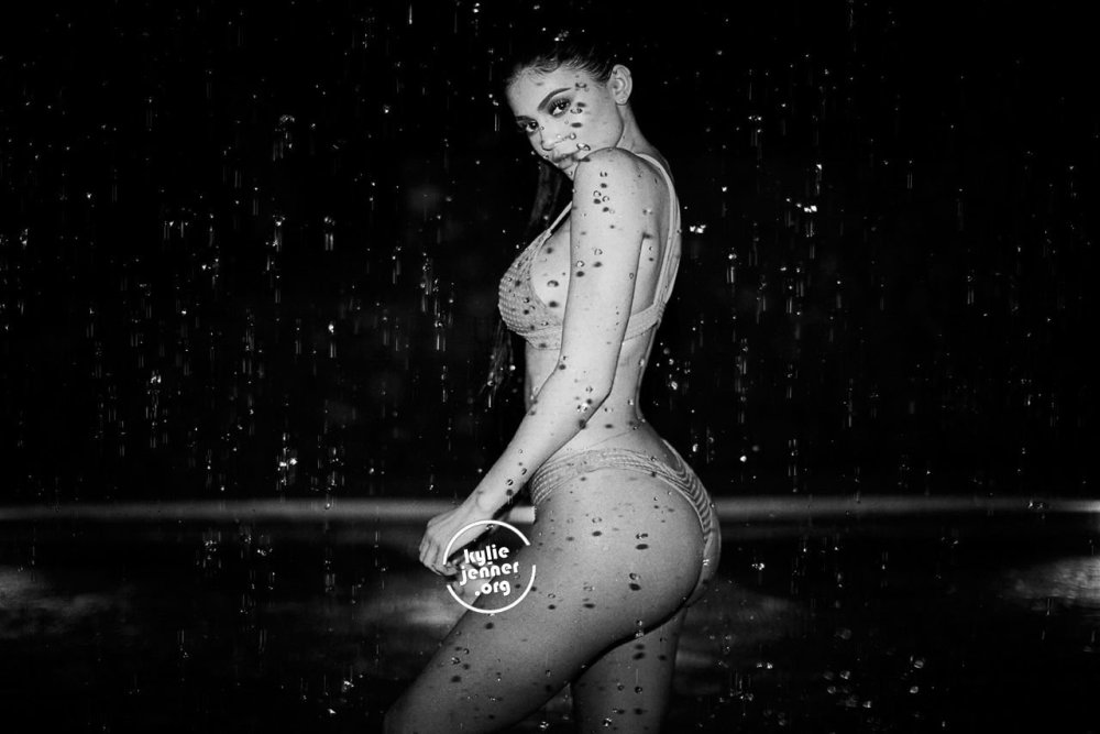 Kylie Jenner NOT COMPLE XXX