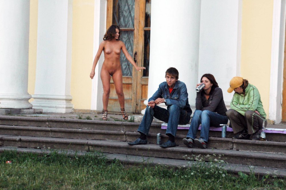 Girls undress in public places