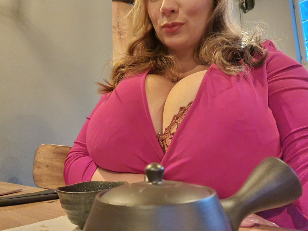 The bodice of Nadine