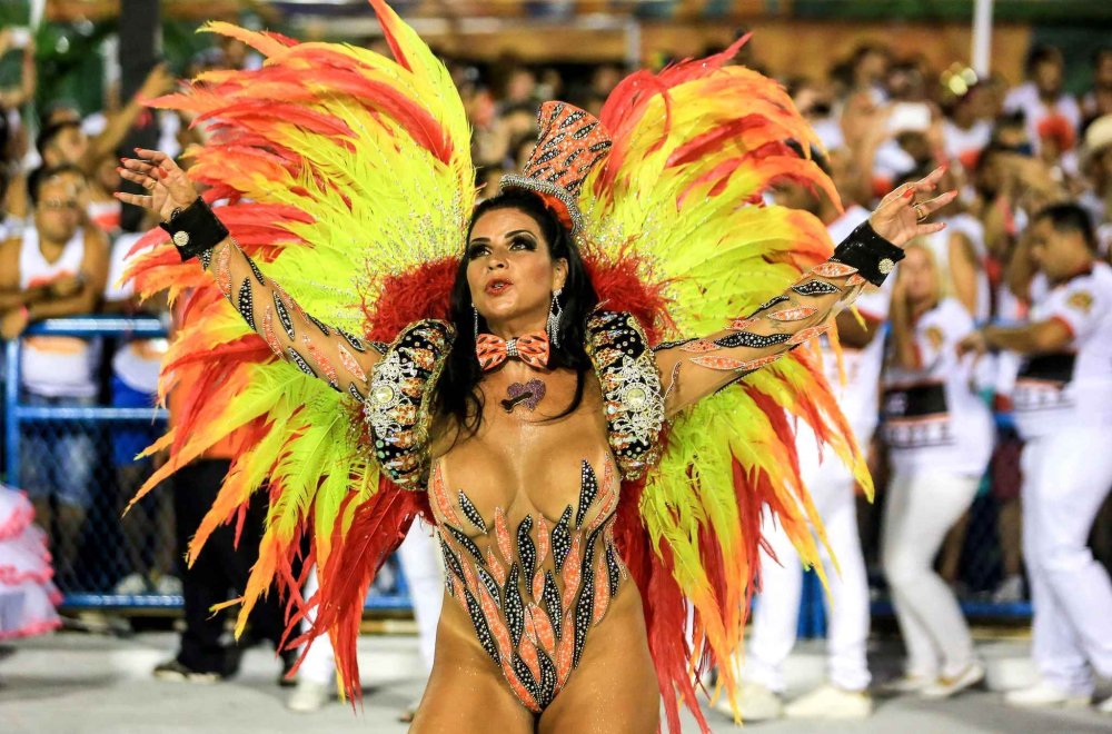 Andrea Martins Brazili Carnival