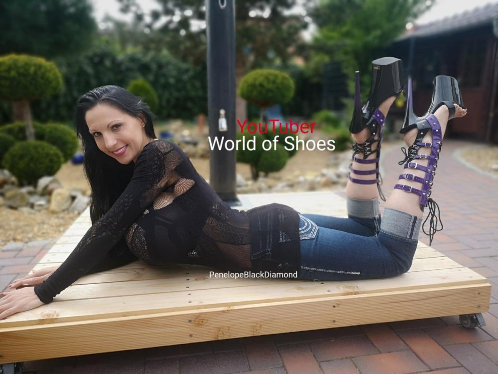Megan Fox in tights