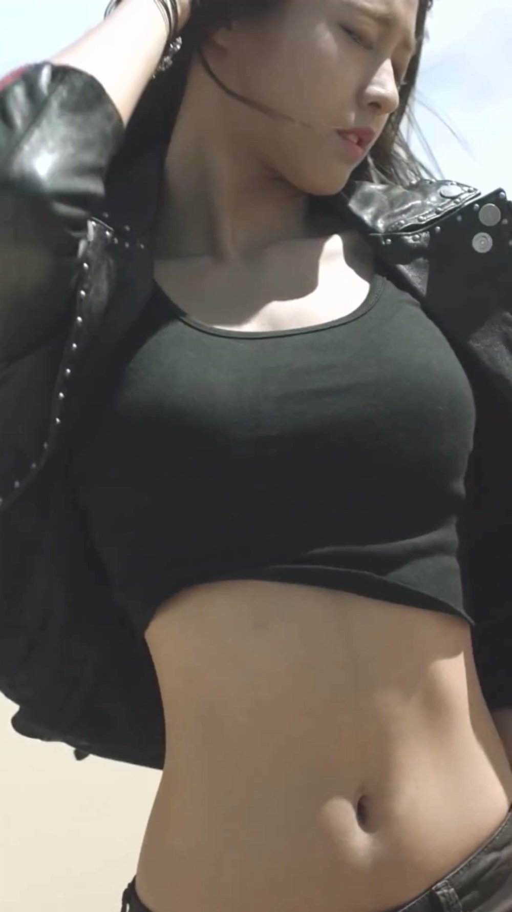 Ayu AOA