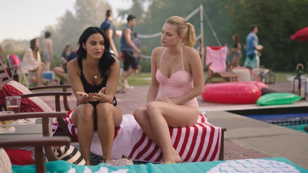 Madelin Petsh Hot Riverdale buttocks