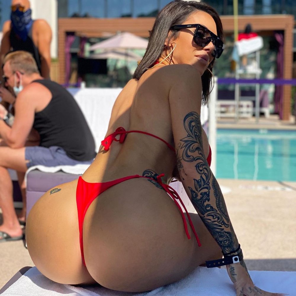 Savannah Santos