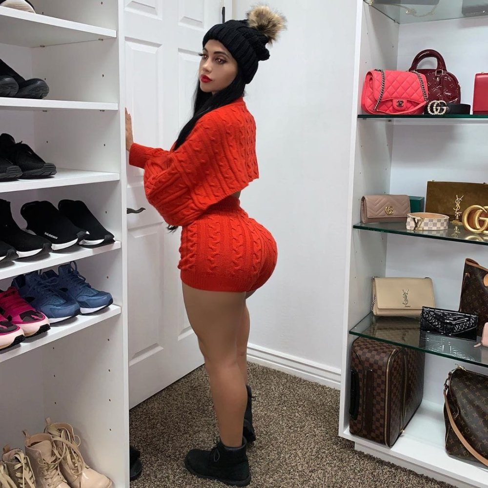 Jailyne OJeda 22nd Birthday Celebration ๐