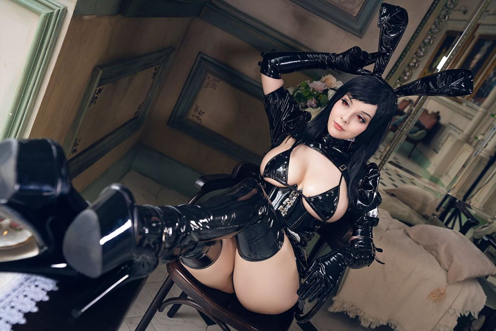 Helly von Valentine Erocospley 18