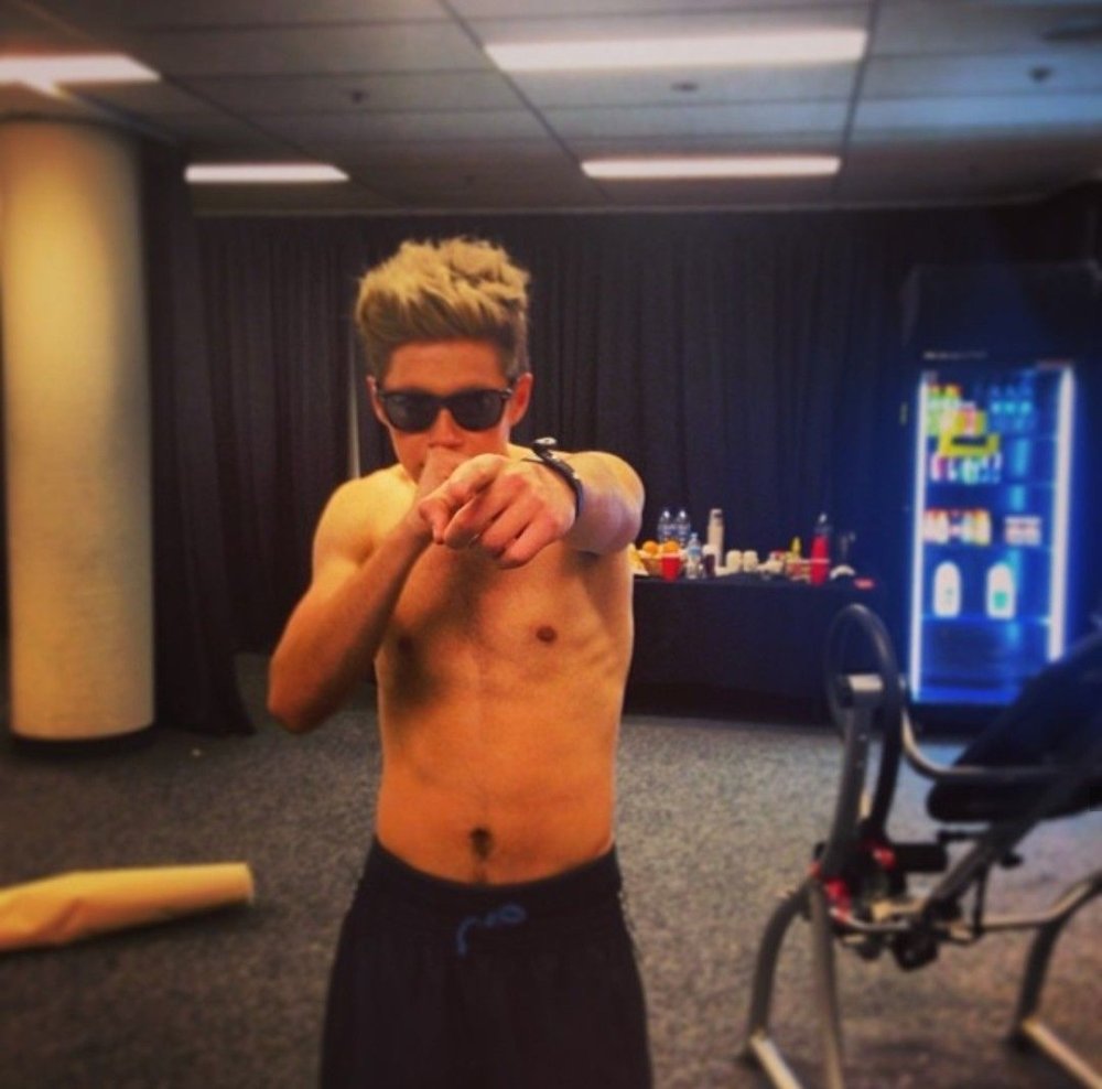 Niall Horan in shorts