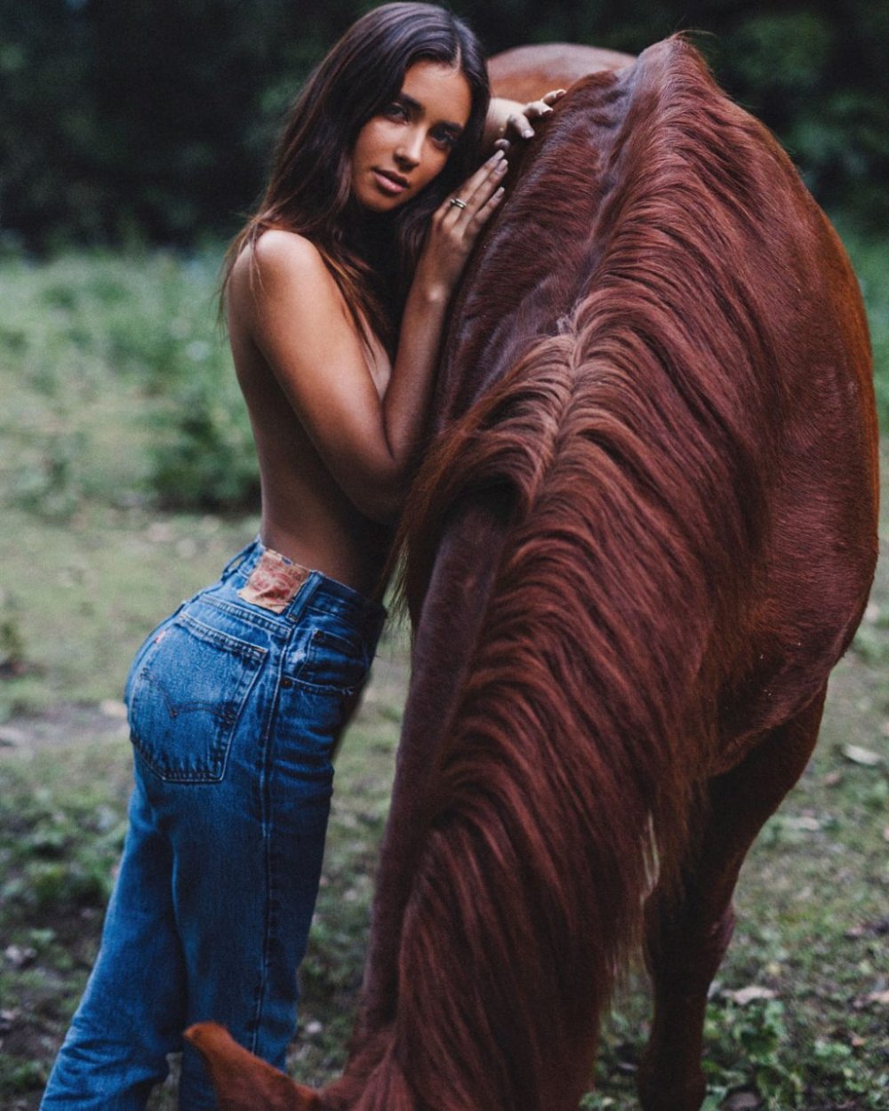 Elisha Herbert Hot