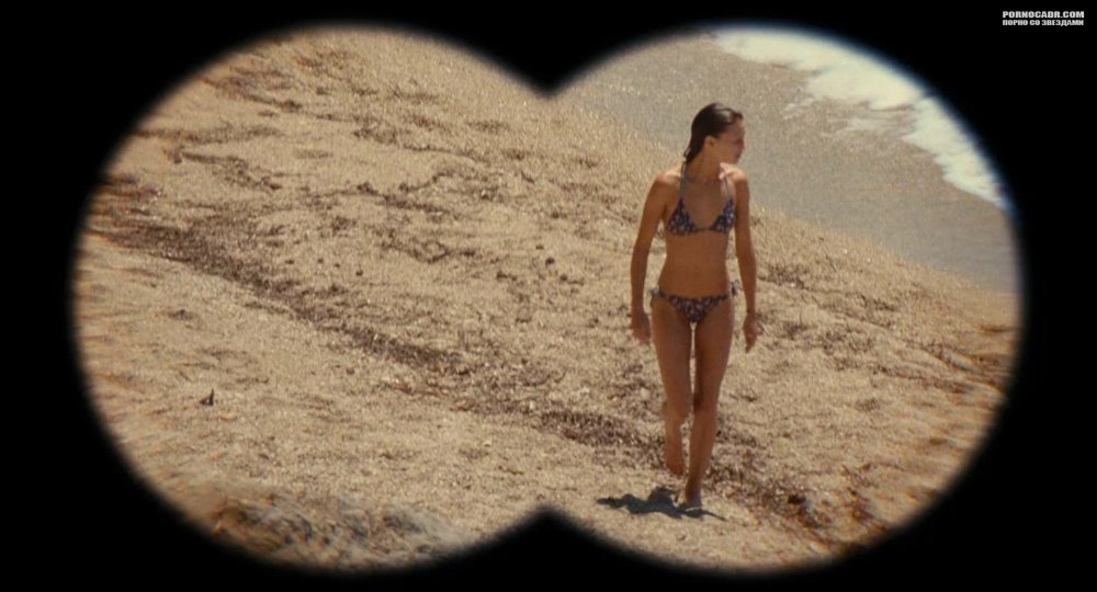 Carmen Electra Topless