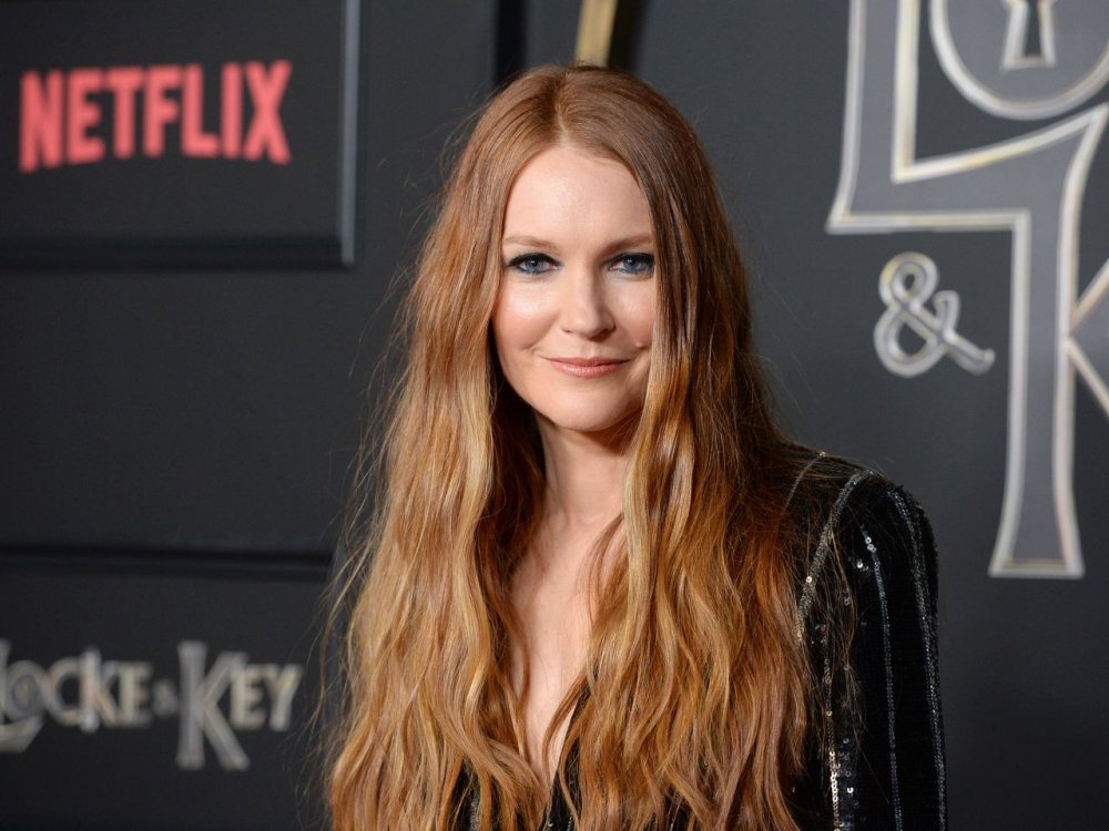 Darby Stanchfield and Julianna Moore