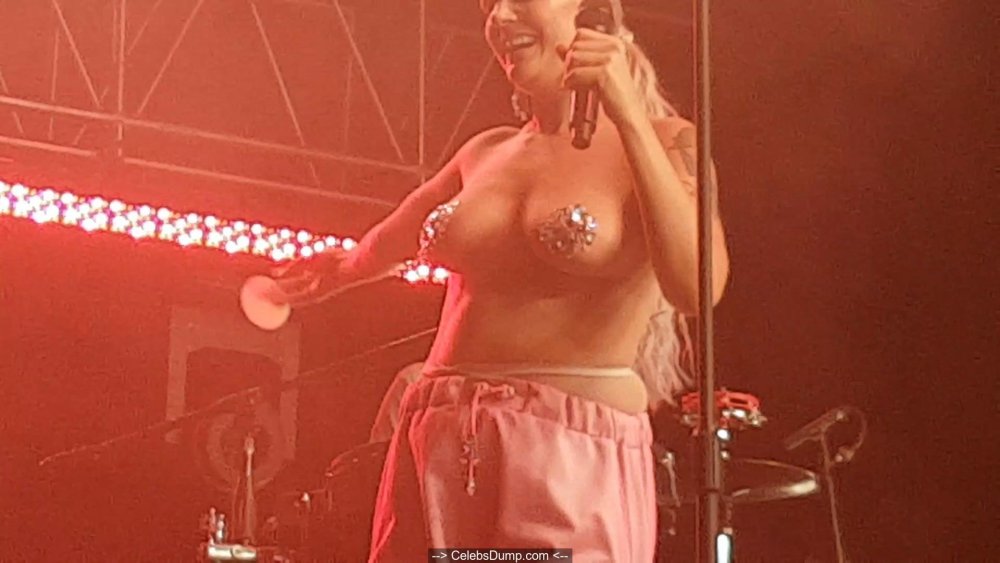 Tove lo naked without underwear