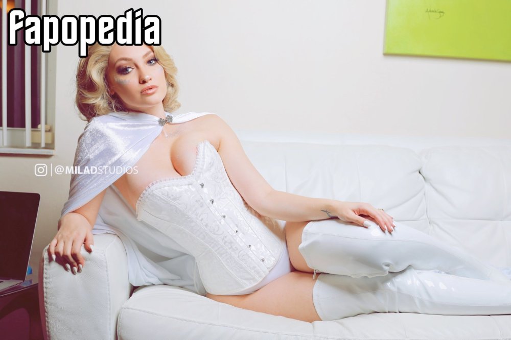 Girl Carlson photos from Ukraine
