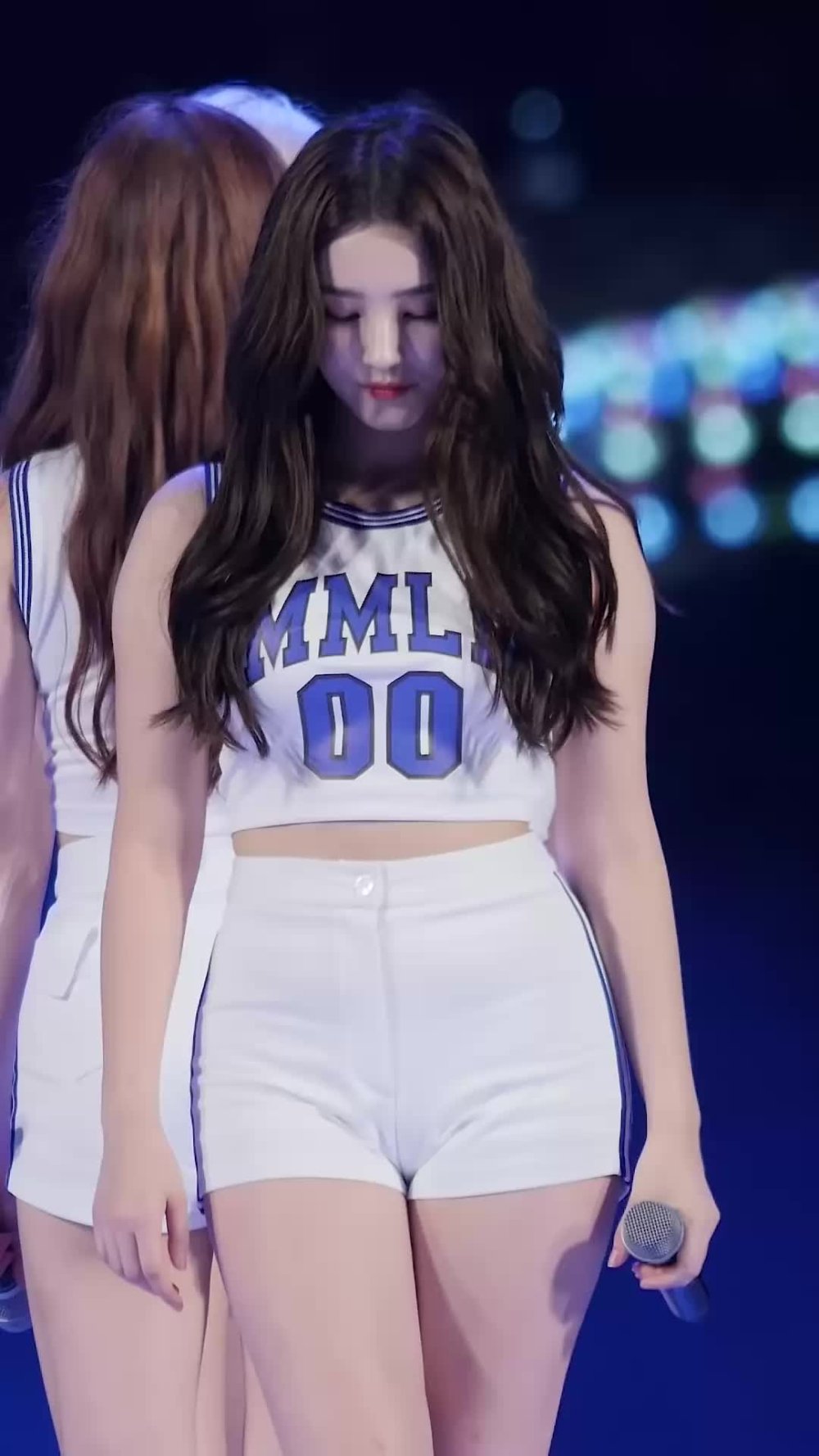 Group Momoland Boom Boom