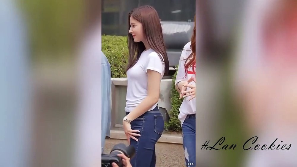 ENU MOMOLAND Short