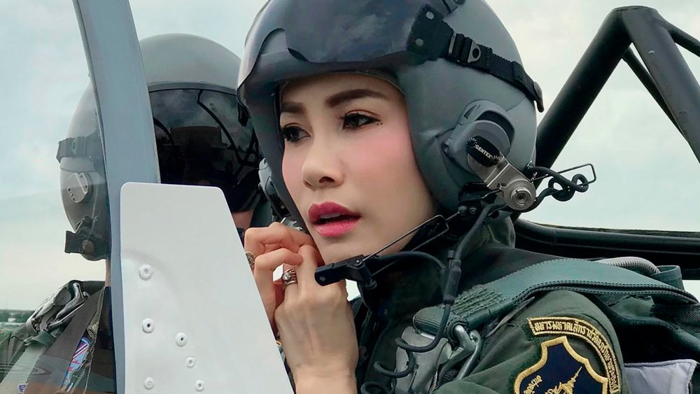 Sineenat wongvajirapakdi nudes