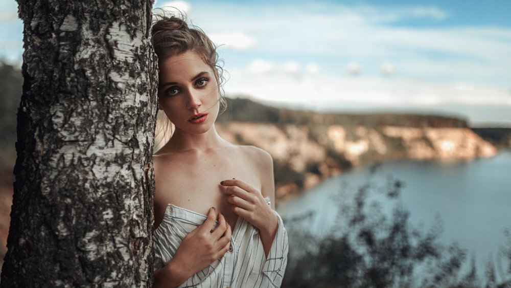 Vasilisa Yuskovich in underwear