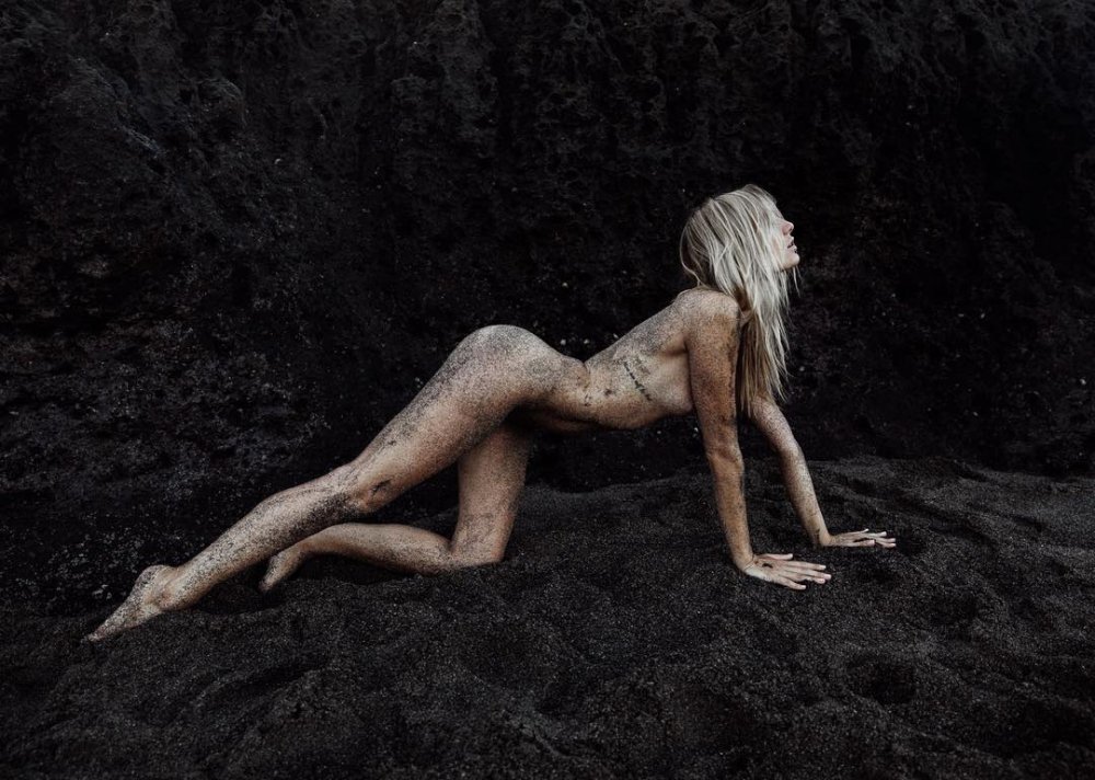 Naked pushed on the ship