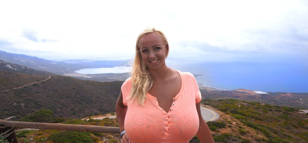 Big natural tits on glass