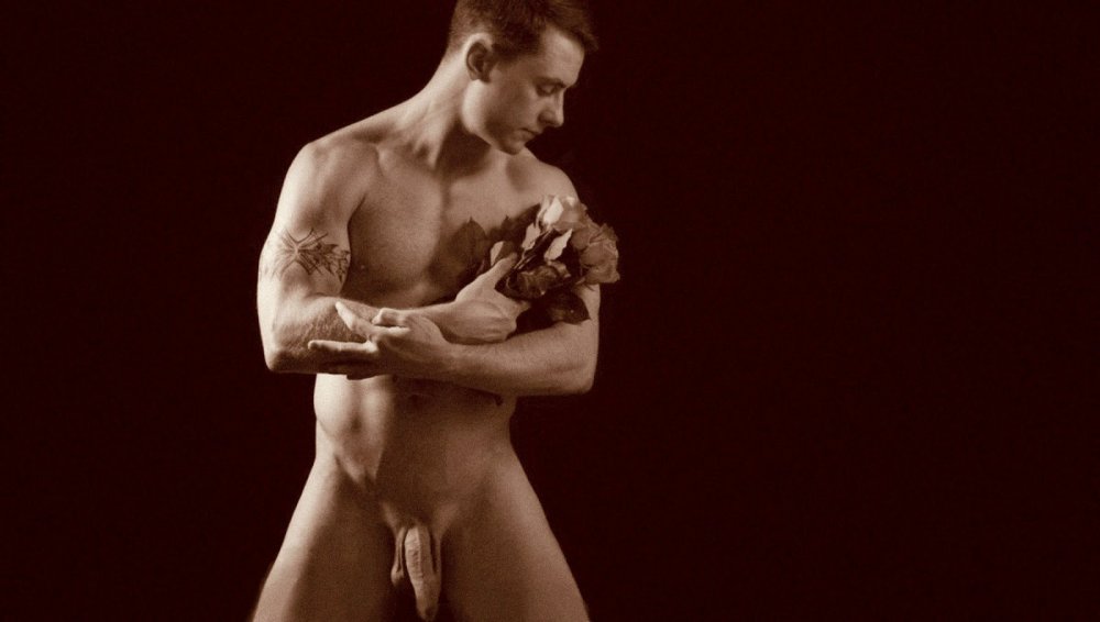Musicians naked without panties