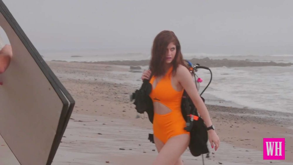 Alexandra Daddario Hot