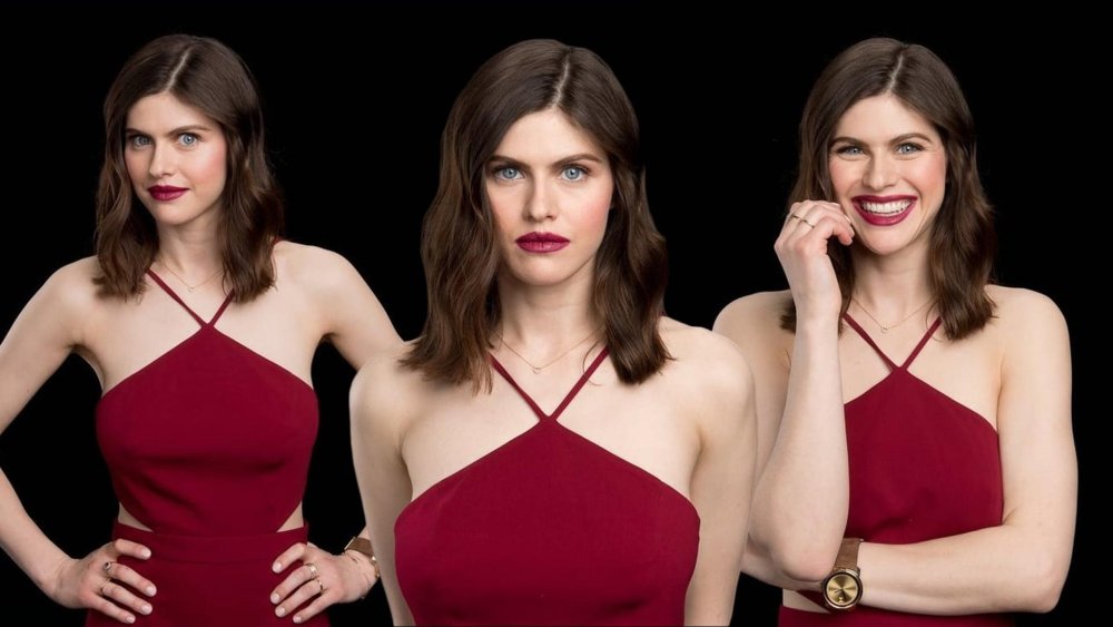 Alexandra Daddario Sexy