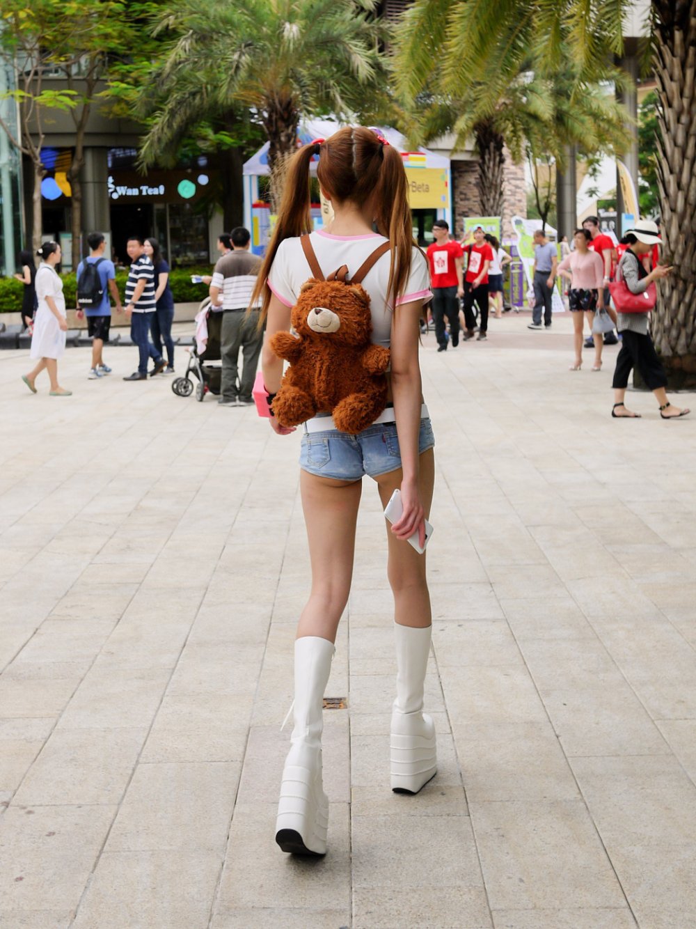 Naomi Wu Before implants