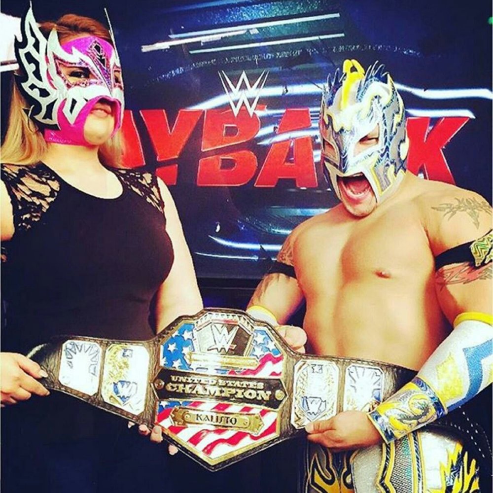 Sin Kara Unico without a mask