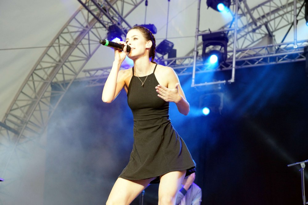 Lena Meyer-Landrut Full Body