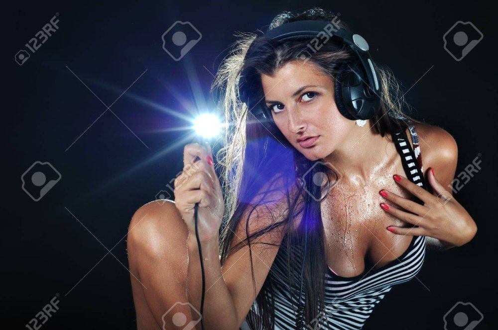 Girl Dj Rave
