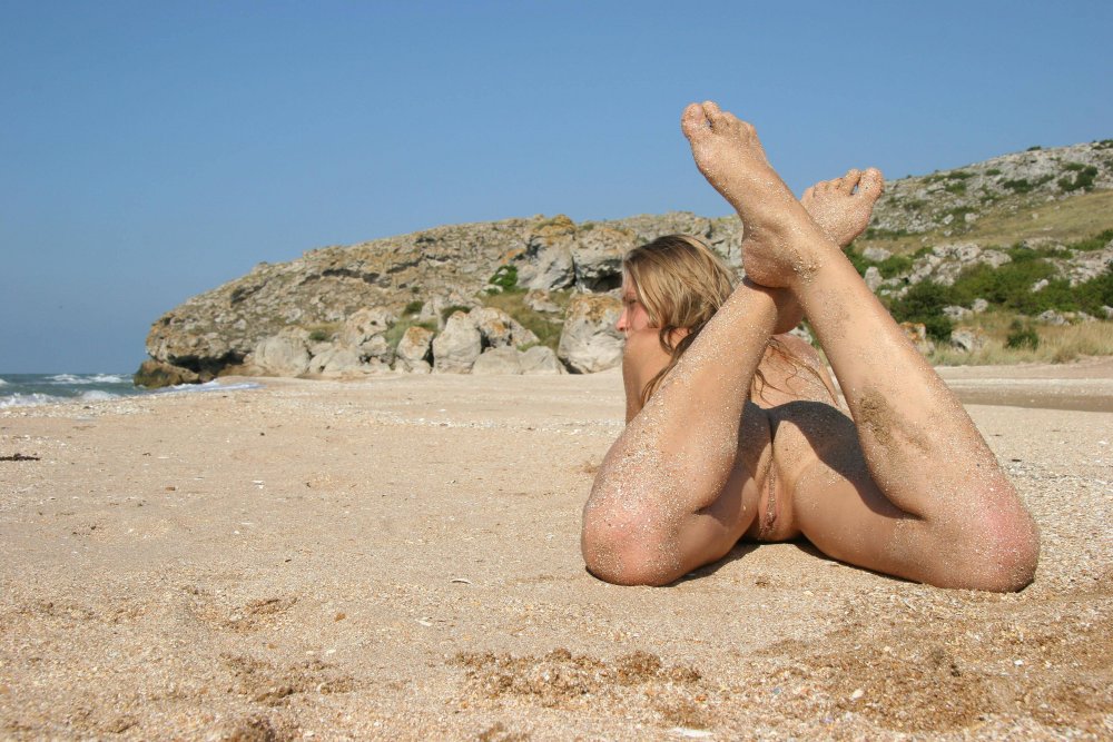 Hairy girls on the beach big