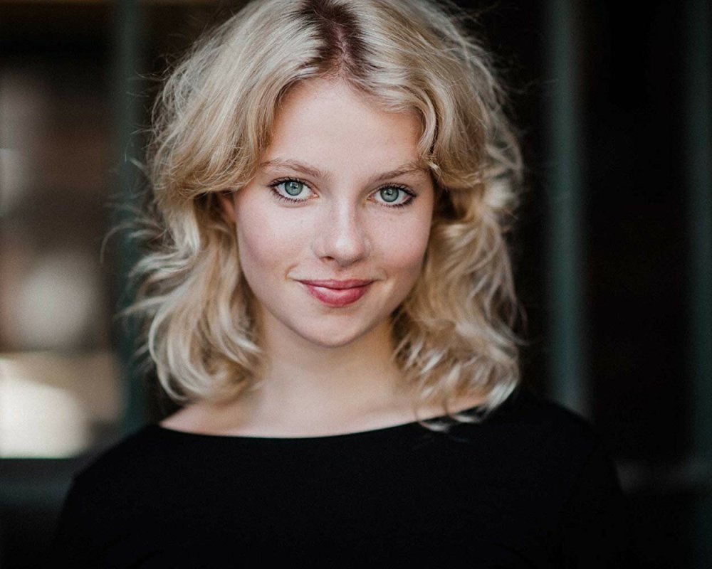 Ella Newton age