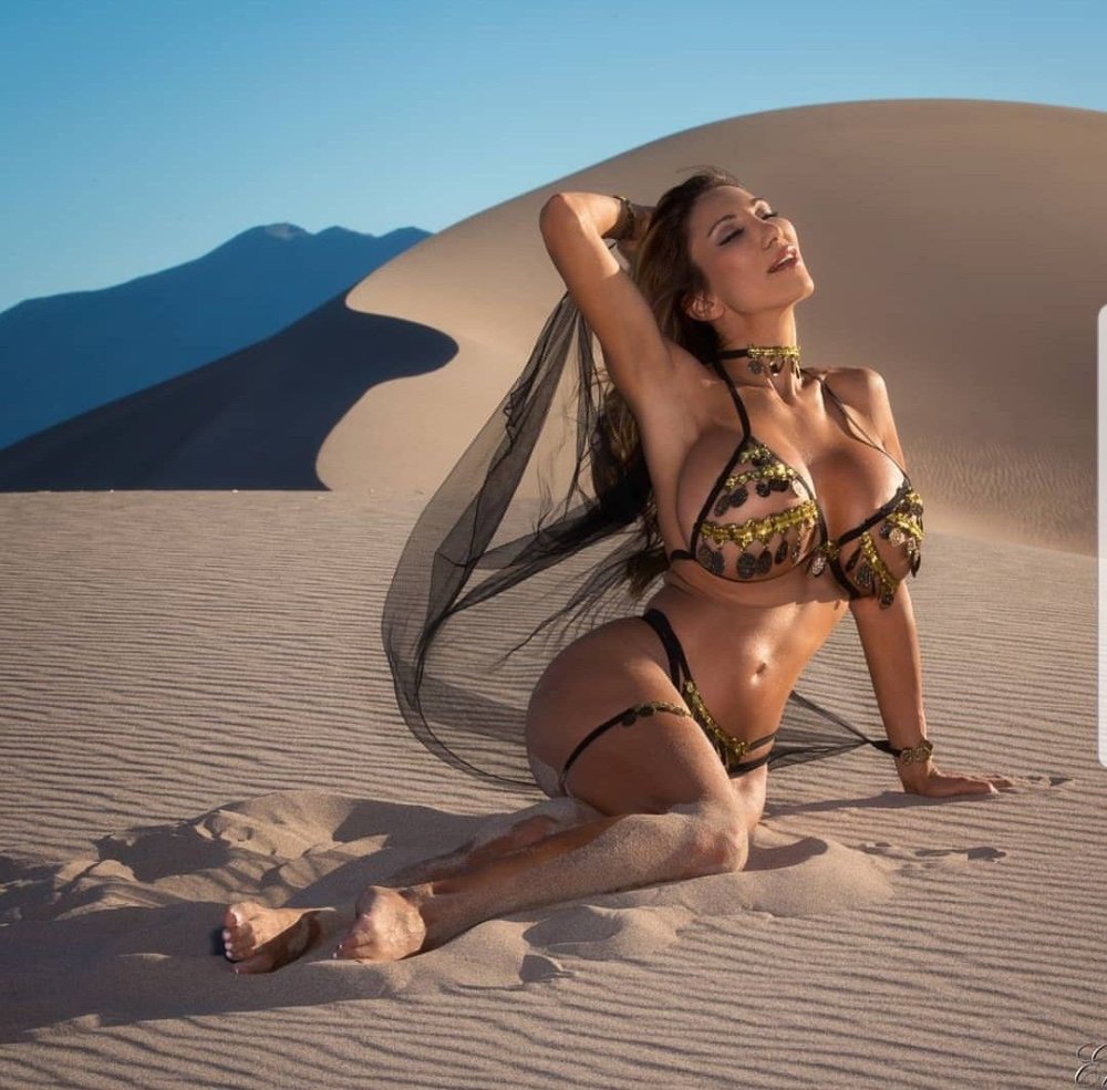 Natalie Roseh model