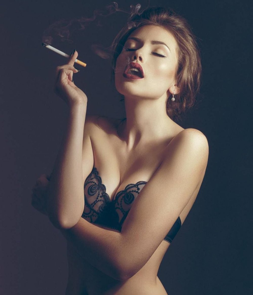 Actress Olympia Welens