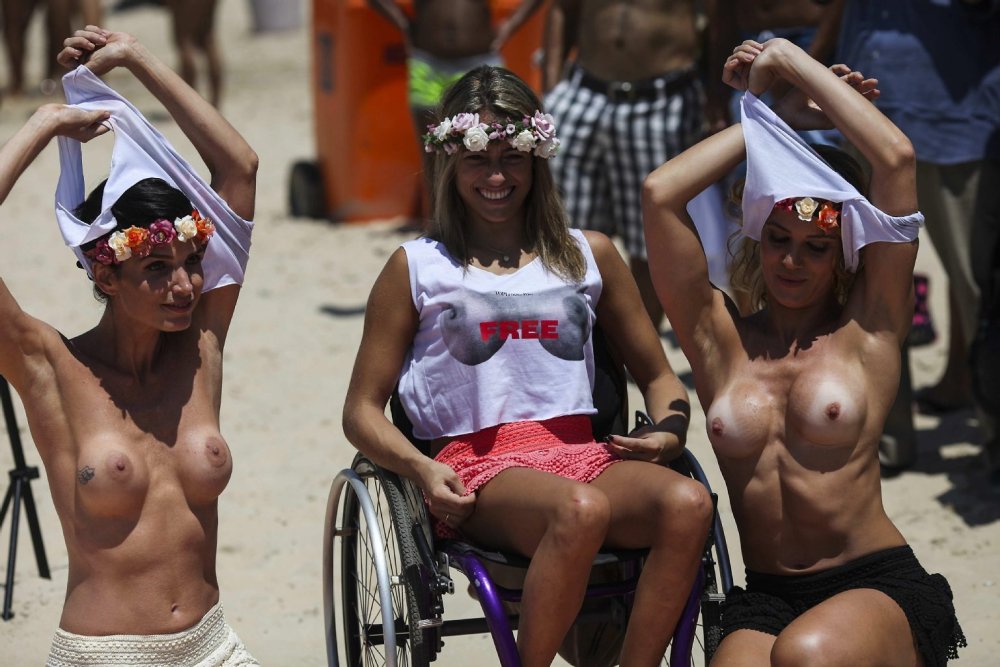 Andrea Martins Brazili Carnival
