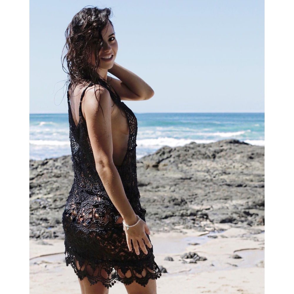 Inna singer is hot