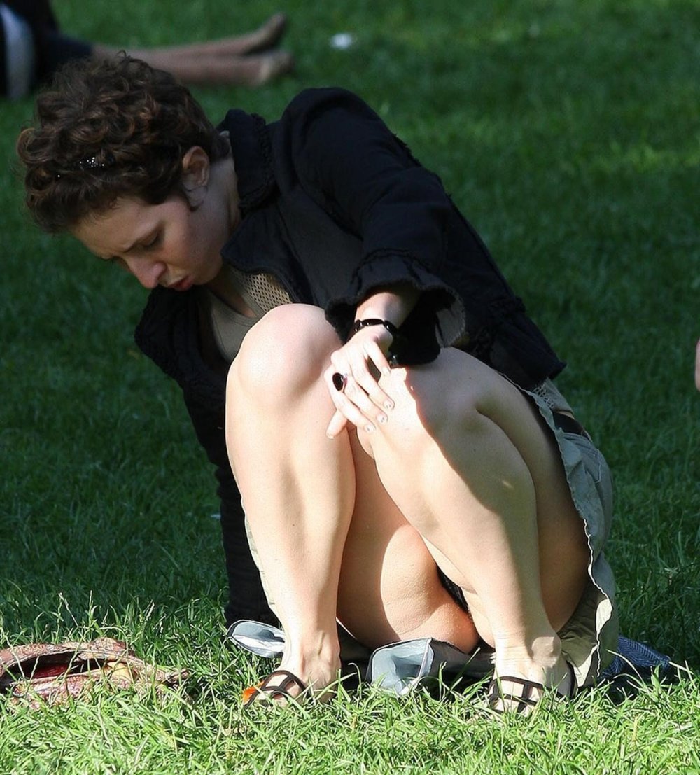 British erotic model UPSKIRT