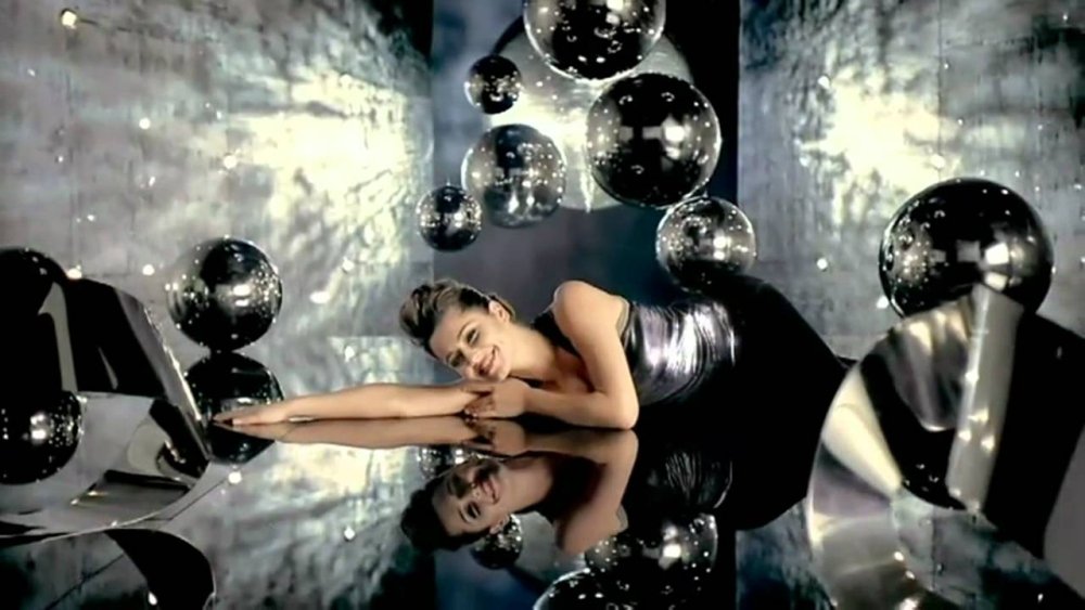 Cheryl Cole deep neckline