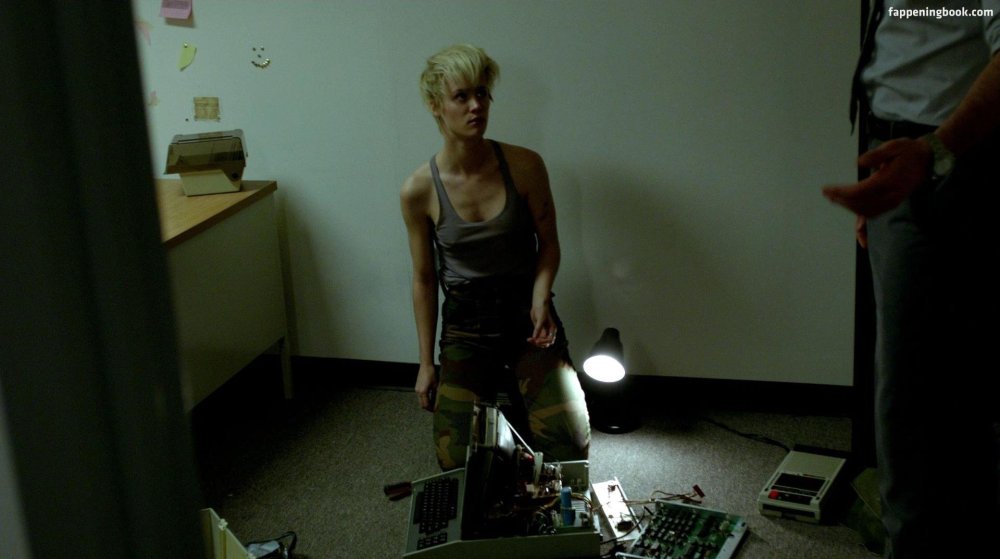Mackenzie Davis Terminator Nude