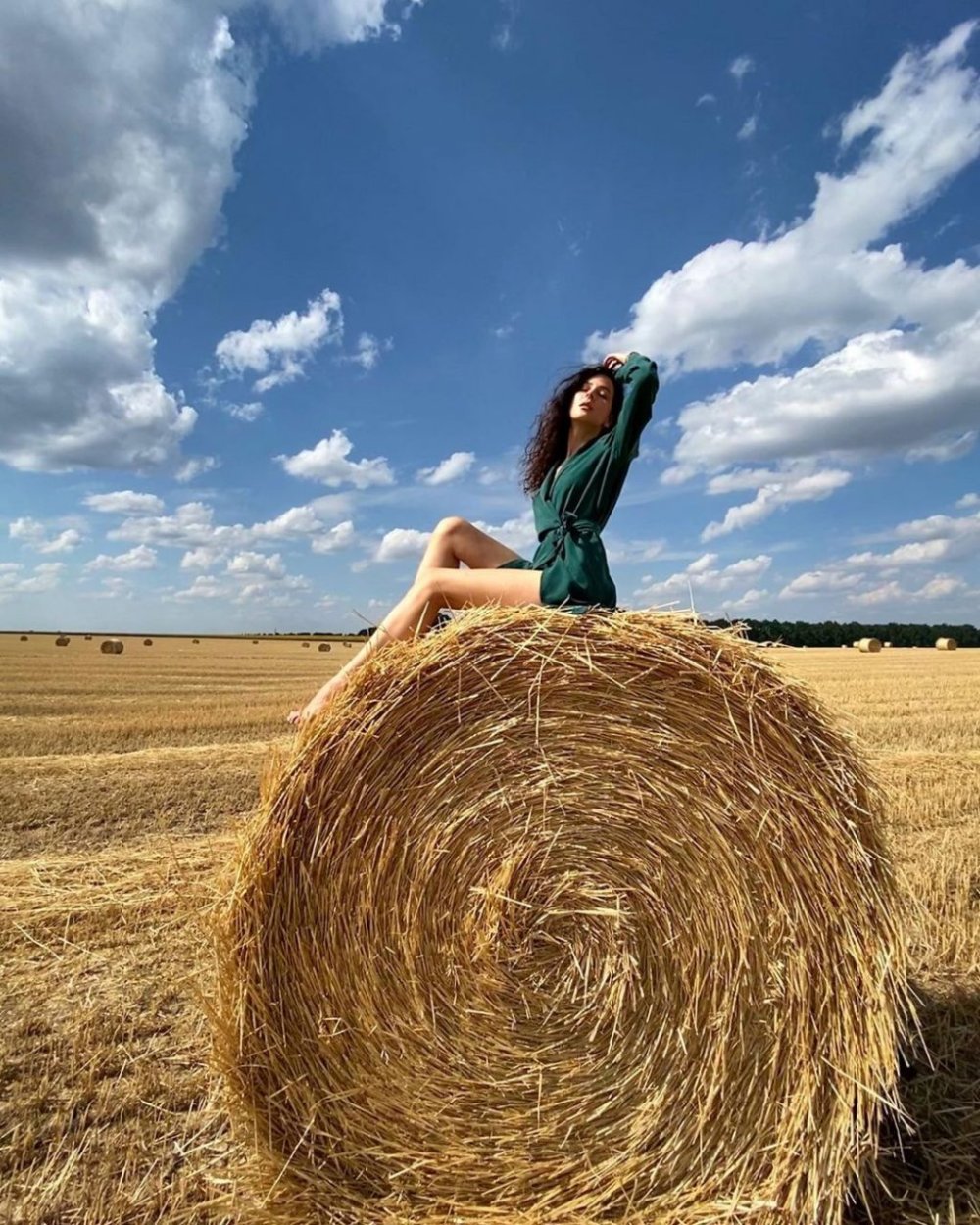 Photo shoot on the hay of ideas