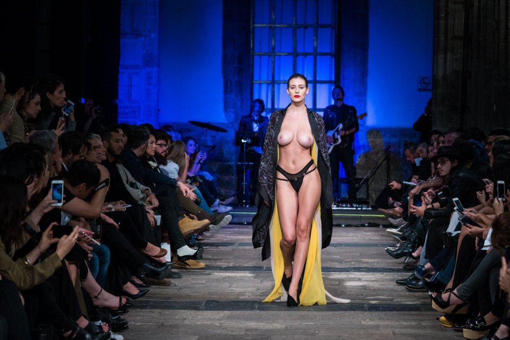 Models without bras at the show