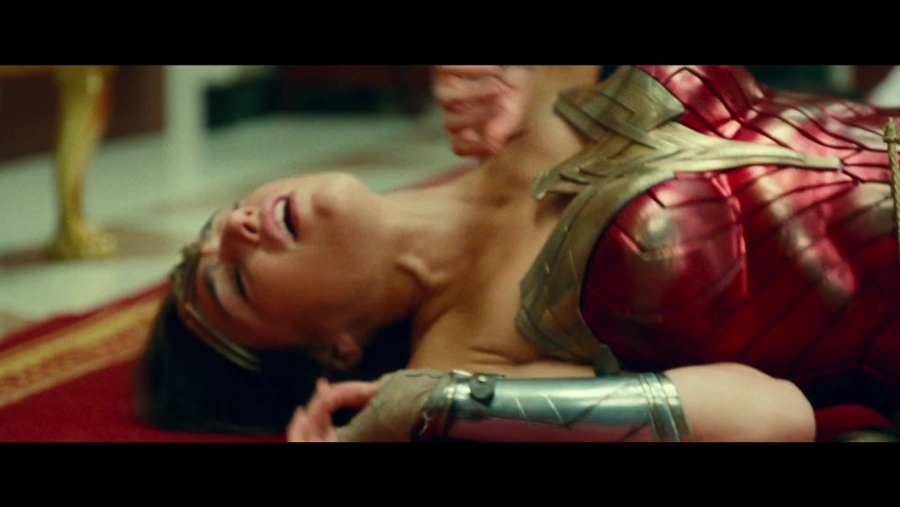 Gal gadot miracle woman priest