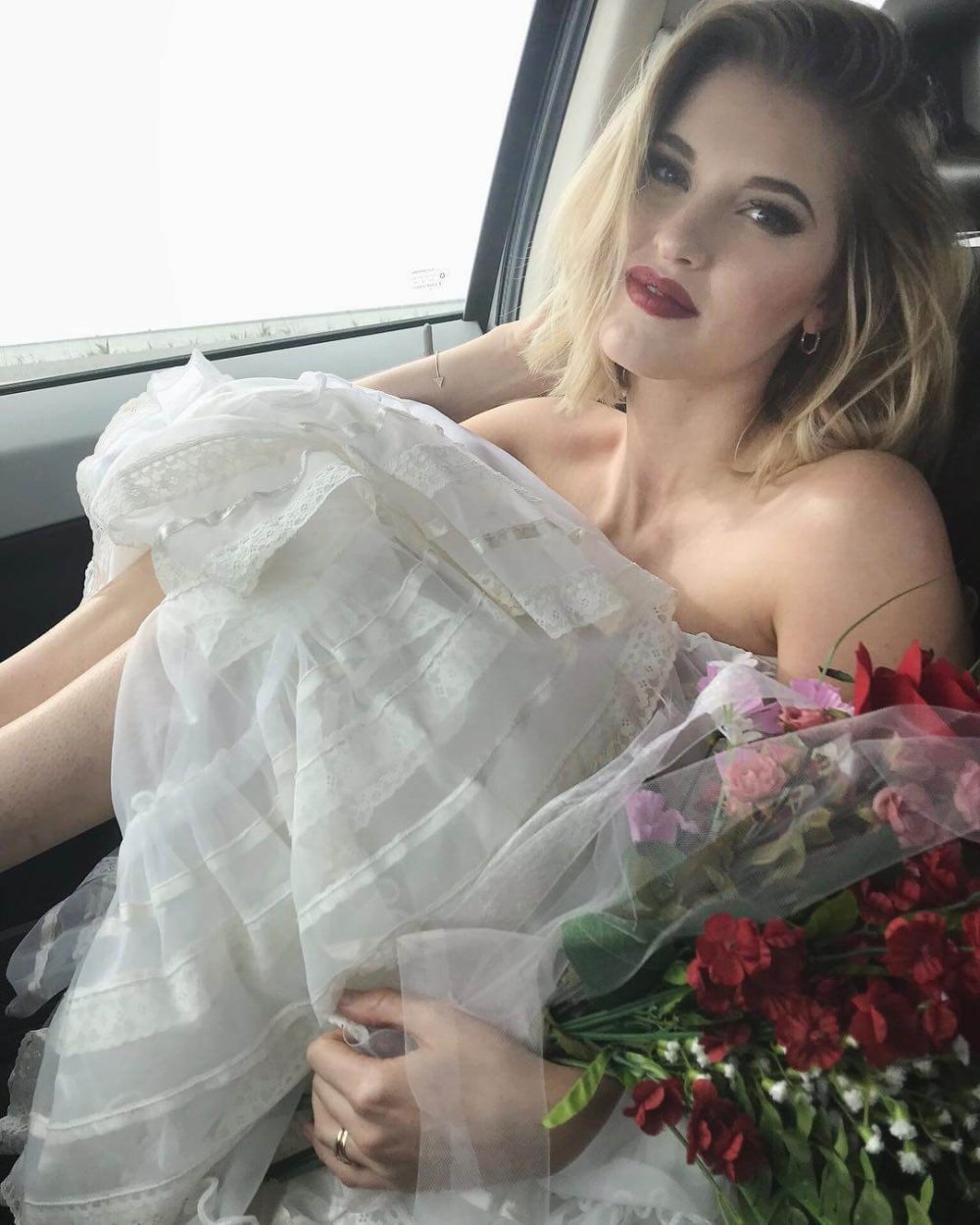 Sarah Grey is hot