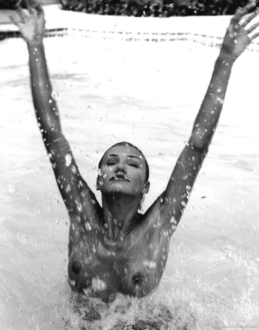 Kemiriron Dias Naked Breast