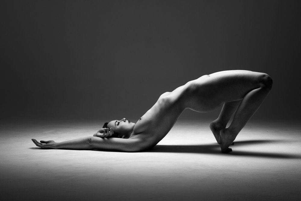 Girls with big breasts topless