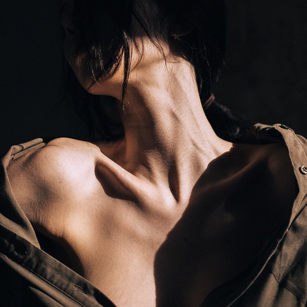 The girl's beautiful neck