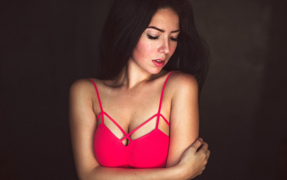 Alanna Masterson breasts