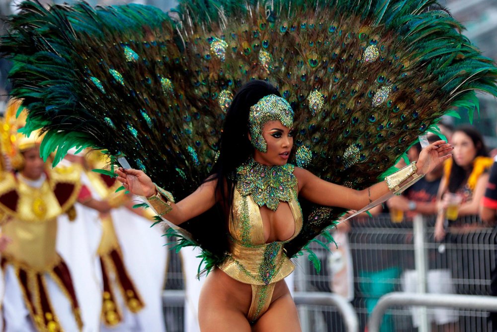 Brazilian carnival Tarin Lopez