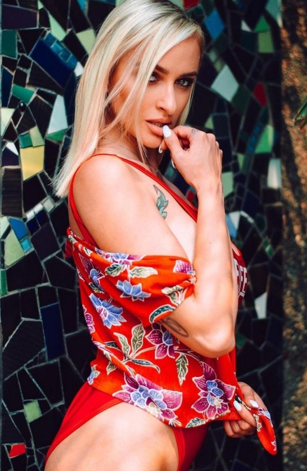 Alissa Barbara Hot